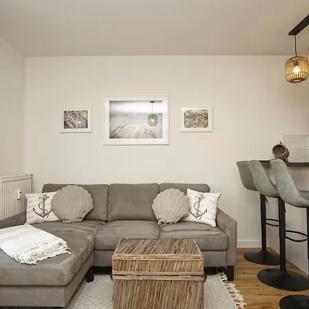 Balkon, gratis Nutzung vom AHOI Erlebnisbad und Sauna in Sellin - Villa Karola FeWo 09 Apartment *