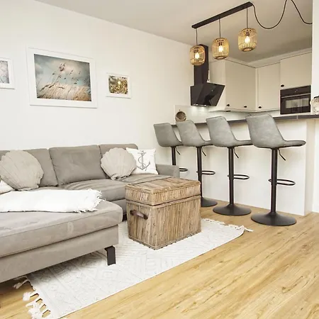 Balkon, gratis Nutzung vom AHOI Erlebnisbad und Sauna in Sellin - Villa Karola FeWo 09 * Goehren (Ruegen)