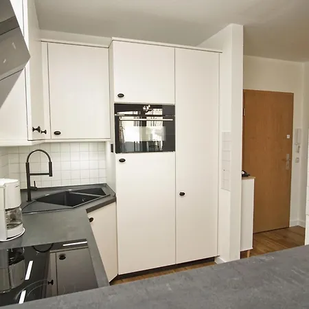 Balkon, gratis Nutzung vom AHOI Erlebnisbad und Sauna in Sellin - Villa Karola FeWo 09