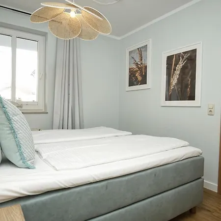 Balkon, gratis Nutzung vom AHOI Erlebnisbad und Sauna in Sellin - Villa Karola FeWo 09 Apartment Goehren (Ruegen)